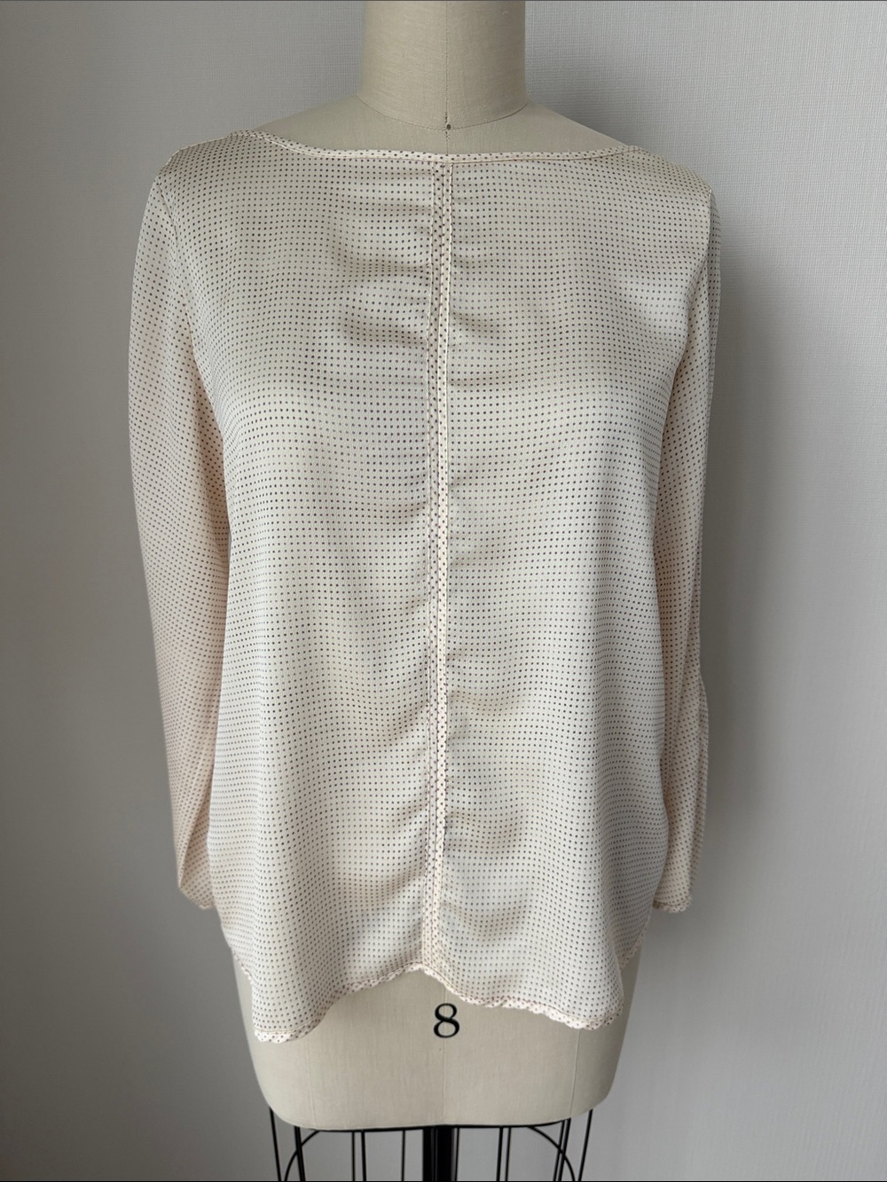 Banana Republic silky champagne beige tone Long Sleeve Textured Top Size XS